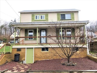 211 W Columbus Ave, Nesquehoning, PA 18240
