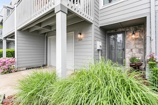 221 Sea Spray Ln, Neptune, NJ 07753