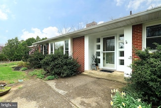 531 Kennard Rd, State College, PA 16801