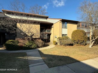 54 Amberly Dr Unit E, Manalapan, NJ 07726