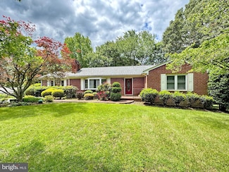 9071 Darley Dr, La Plata, MD 20646