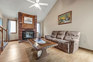 27 Country Hill Rd Unit U90, Nashua, NH 03063