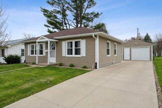 1129 Washington Dr, Marion, IA 52302