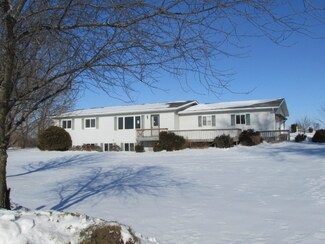 18169 183rd St, Manchester, IA 52057
