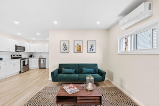 80 E 24th St, Bayonne, NJ 07002
