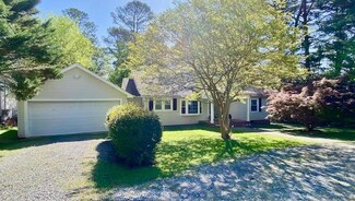 715 Ridgewood Ln, Dalton, GA 30720