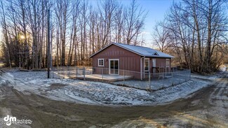 3390 N Hilltop Dr, Palmer, AK 99645
