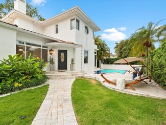 825 SW 23rd Rd, Miami, FL 33129