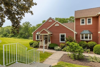 111 Katie Ln, Dover, NH 03820