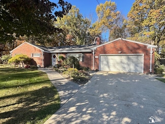 1138 Mapleway Dr, Temperance, MI 48182