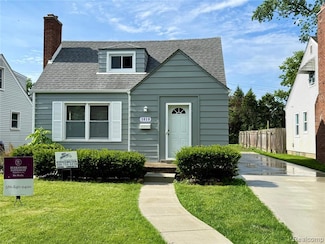 1010 Larkmoor Blvd, Berkley, MI 48072