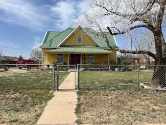 2801 Fresno St, Plainview, TX 79072