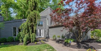 8699 S Cove Dr, Maineville, OH 45039