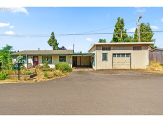1623 S 11th St, Cottage Grove, OR 97424