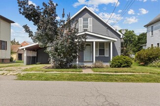 52 Vincennes Ave, Oakdale, PA 15071