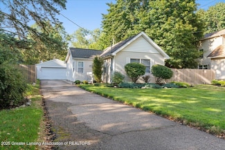 620 W Berry Ave, Lansing, MI 48910