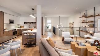 9001 Santa Monica Blvd Unit 311, West Hollywood, CA 90069