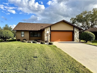 2936 Sugar Pine Cir, Sebring, FL 33872