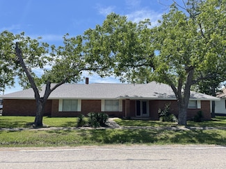 441 E Clark St, Bartlett, TX 76511