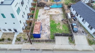 3822 Fulton St, Houston, TX 77009