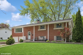 310 N Lytle Dr, Palatine, IL 60074