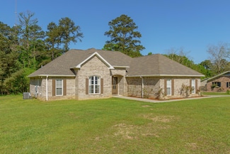 217 Victory Rd, Laurel, MS 39443
