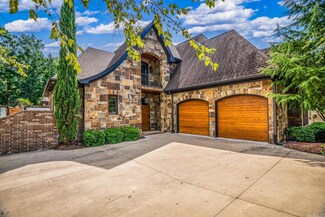 17 La Scala Ct, Little Rock, AR 72212