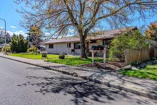 1328 S Oakdale Ave, Medford, OR 97501