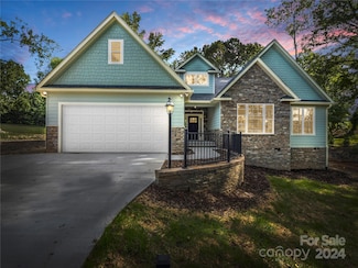 137 Quail Hollow Dr, Kings Mountain, NC 28086
