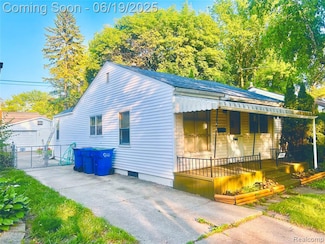 20760 Atlantic Ave, Warren, MI 48091