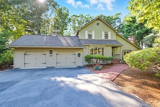 97 Alder Ln, North Falmouth, MA 02556