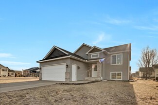 1500 Nuthatch Ave, Sartell, MN 56377