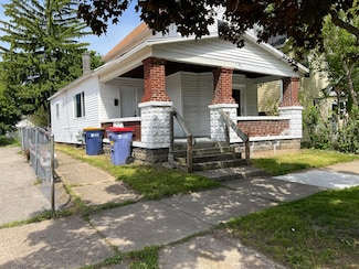 911 Muskegon Ave NW, Grand Rapids, MI 49504