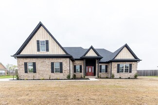 402 Evergreen Dr, West Memphis, AR 72301