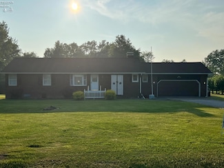 1450 Claus Rd, Vermilion, OH 44089