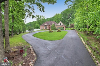 25 Mariner Ct, Ridgeley, WV 26753
