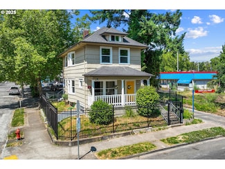 603 NE Halsey St, Portland, OR 97232
