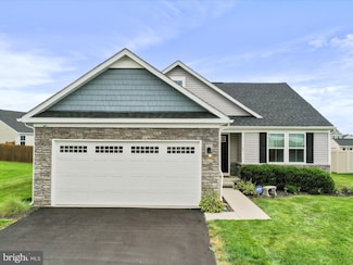 43 Banks Ave, Bunker Hill, WV 25413