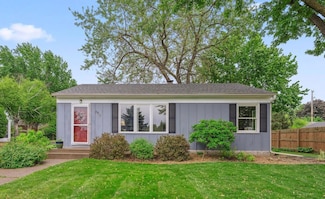 2918 Asbury St, Saint Paul, MN 55113