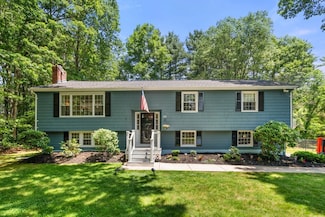 20 Billings Rd, Foxboro, MA 02035