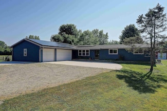 N3562 River Rd, Columbus, WI 53925