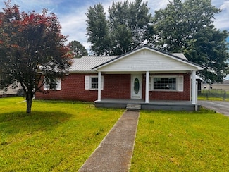 1211 W Market St, Decherd, TN 37324