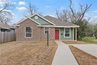 1325 N 11th St, Waco, TX 76707