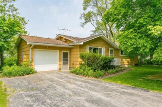 65 Vollmer Pkwy, Rochester, NY 14623