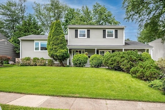 6 Zaydee Dr, Edison, NJ 08837