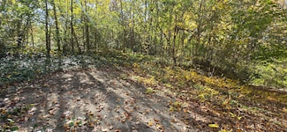 408 Hollywood Dr, Rossville, GA 30741