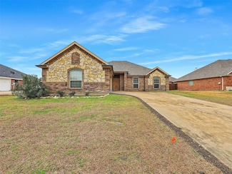 212 Troy Ln, Red Oak, TX 75154