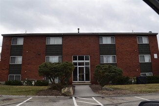 35 Townhouse Rd, Manchester, NH 03103