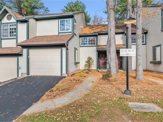 18 Lake Forest Dr, Burlington, VT 05401