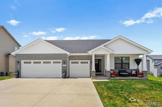 1433 Victoria Square Ct, O'Fallon, IL 62269